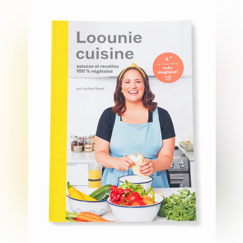Cuisine Cookbook with Yellow and White Cover
Loonie cuisine